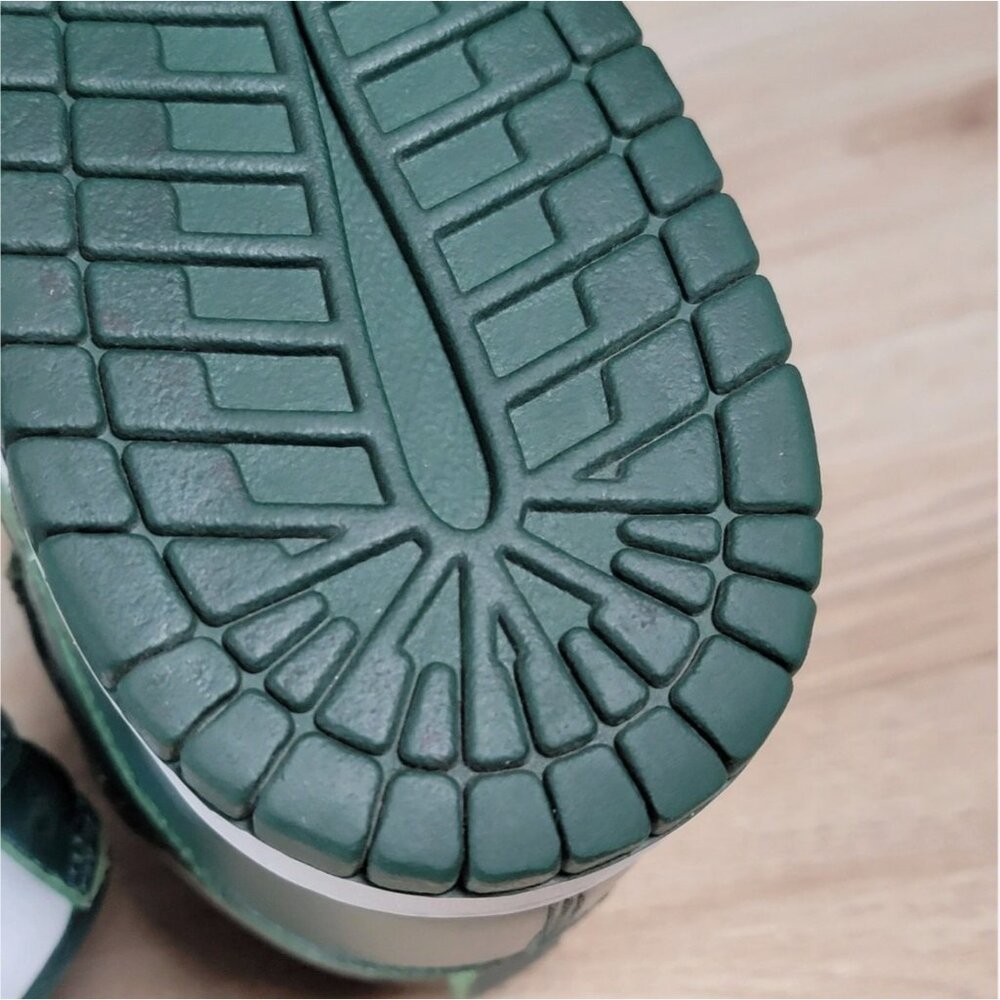 Nike Dunk High Shoes Mens Size 8.5 Spartan Green White Michigan State CZ8149-100 - Picture 7 of 8